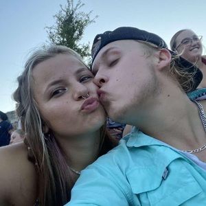 Meet your Posher, Daphne